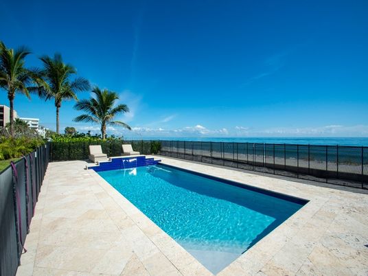Exterior, Pool, Water