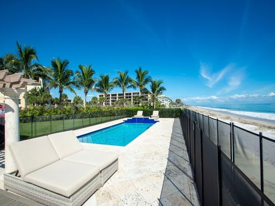 Exterior, Pool, Water