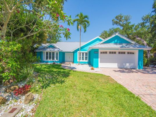 Attached, Backyard, Exterior, Facade, Ranch