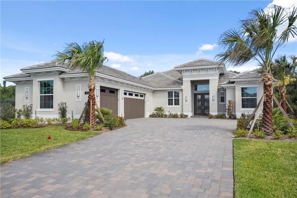 Attached, Exterior, Facade, Ranch