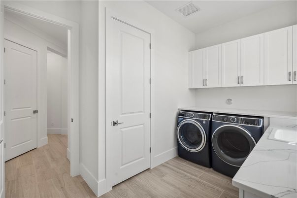Interior, Washer, Wood Texture Flooring