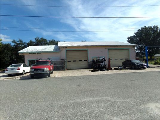 Detached Garage, Exterior