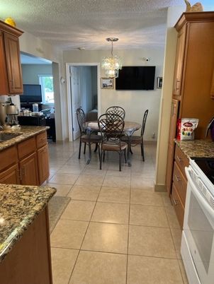Chandelier, Dining room, Interior, Kitchen