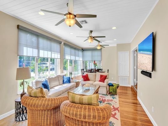 Dining room, Interior, Living room, Recessed Lighting, Wood Texture Flooring