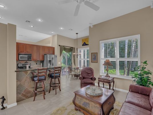 Dining room, Interior, Kitchen, Pendant Lights, Recessed Lighting, Stainless Steel Appliances