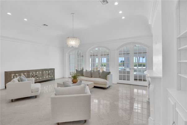 Chandelier, Interior, Living room, Pendant Lights, Recessed Lighting
