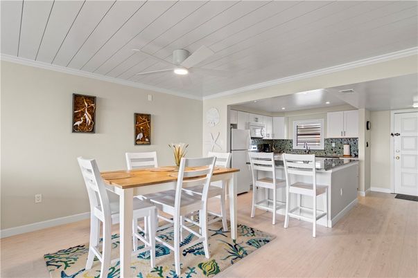 Dining room, Interior, Kitchen, Recessed Lighting, Wood Texture Flooring