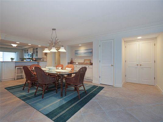 Dining room, Interior, Kitchen, Pendant Lights, Recessed Lighting
