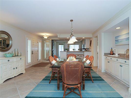 Dining room, Interior, Kitchen, Pendant Lights, Recessed Lighting