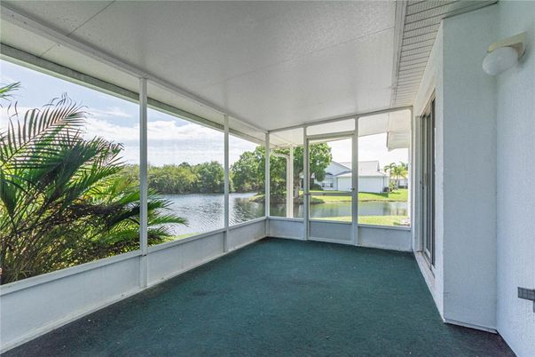 Interior, Sun Room, Water