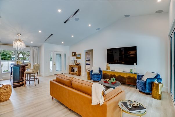 Chandelier, Dining room, Interior, Living room, Recessed Lighting, Wood Texture Flooring