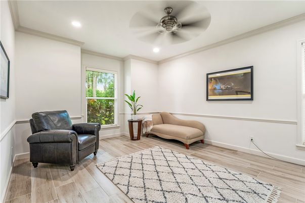Interior, Recessed Lighting, Wood Texture Flooring