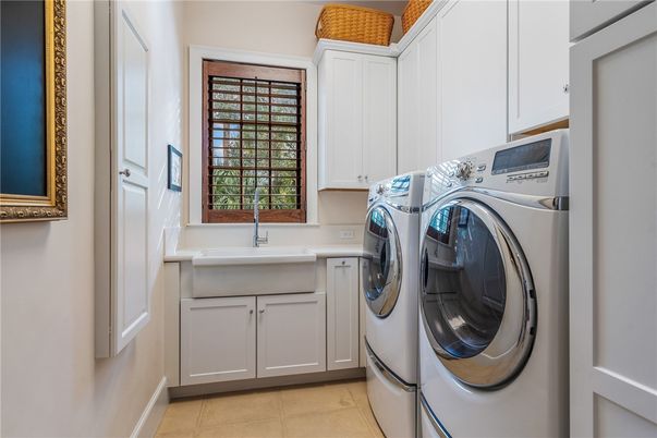 Interior, Washer