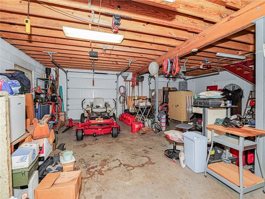Garage, Interior, Wooden Beams