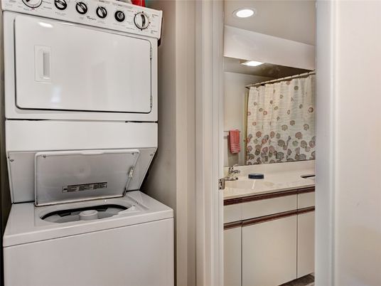 Interior, Recessed Lighting, Utility Closets, Washer