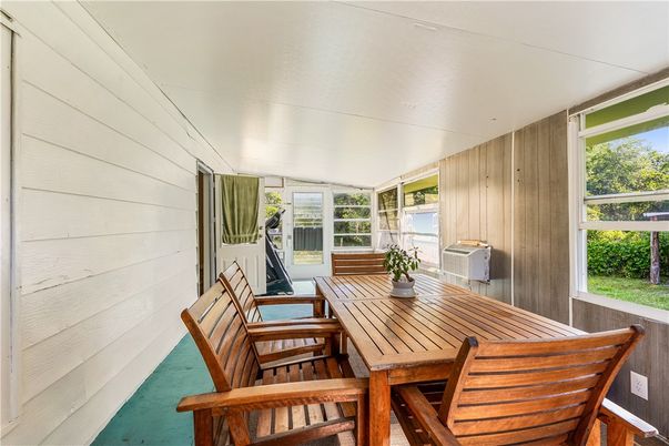 Dining room, Interior