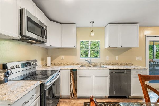 Interior, Kitchen, Pendant Lights, Wood Texture Flooring