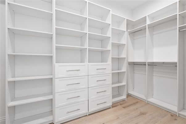 Interior, Walk-in Closets, Wood Texture Flooring