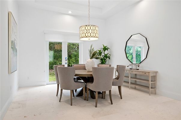 Dining room, Interior, Pendant Lights, Recessed Lighting