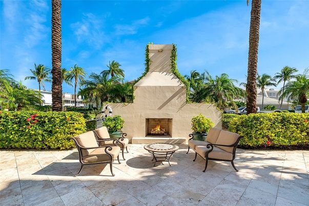 Exterior, Fireplace