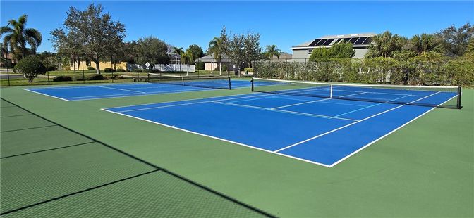 Exterior, Tennis Courts