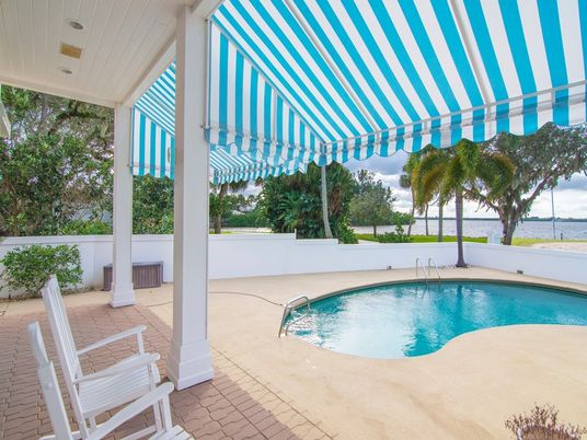 Exterior, Pool, Water