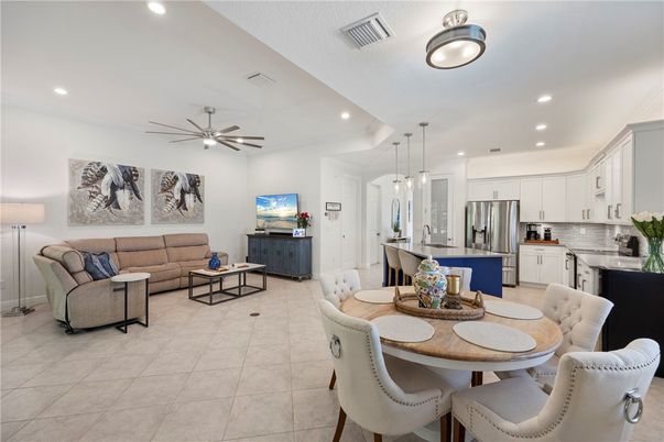 Dining room, Interior, Kitchen, Living room, Pendant Lights, Recessed Lighting, Stainless Steel Appliances