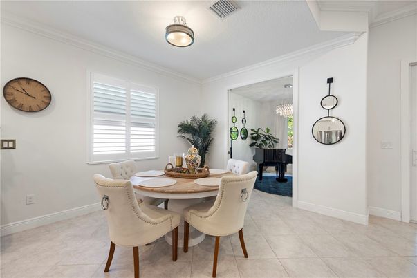 Dining room, Interior, Piano