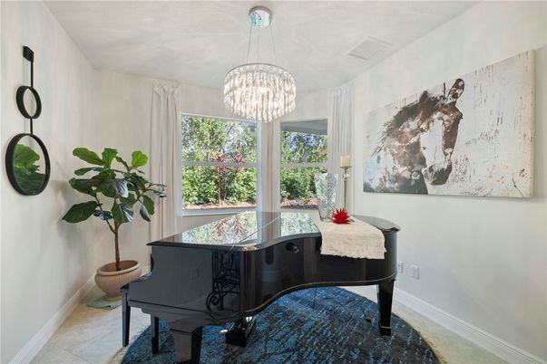 Chandelier, Interior, Piano