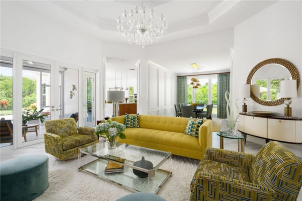 Chandelier, Dining room, Interior, Living room, Pendant Lights