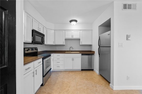 Interior, Kitchen, Stainless Steel Appliances