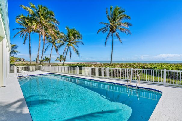 Exterior, Pool, Water