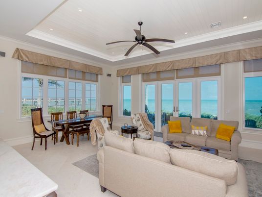 Dining room, Interior, Living room, Recessed Lighting, Water