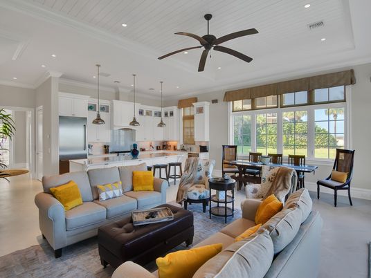 Dining room, Interior, Kitchen, Living room, Pendant Lights, Recessed Lighting, Stainless Steel Appliances