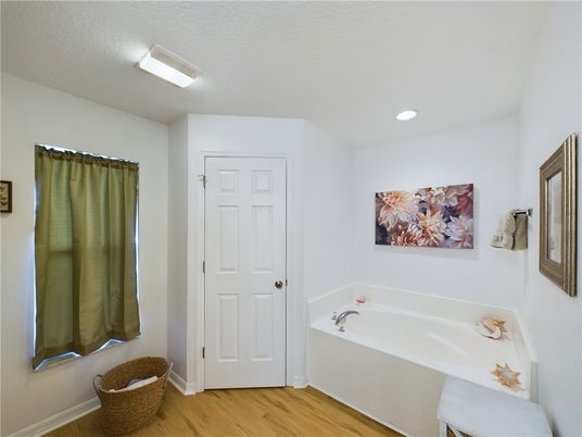 Bathroom, Interior, Recessed Lighting, Wood Texture Flooring