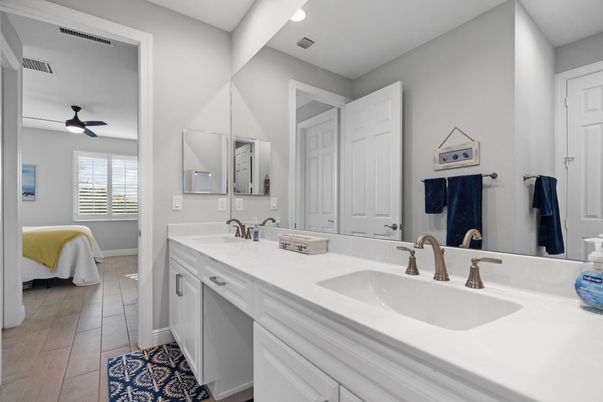 Bathroom, Dual Sink Vanities, Interior, Recessed Lighting