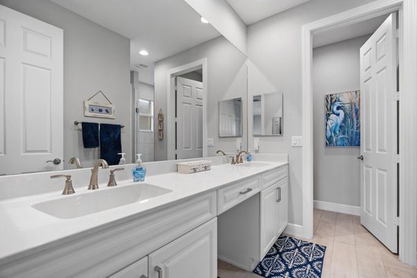Bathroom, Dual Sink Vanities, Interior, Recessed Lighting