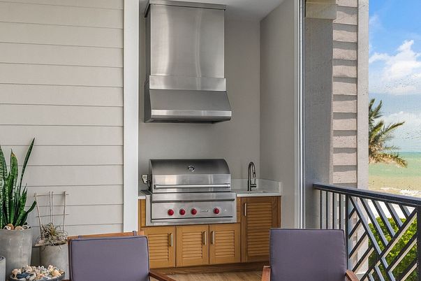 Exterior, Stainless Steel Appliances, Water