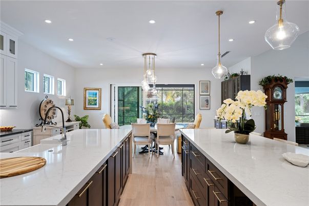 Dining room, Interior, Kitchen, Pendant Lights, Recessed Lighting, Wood Texture Flooring