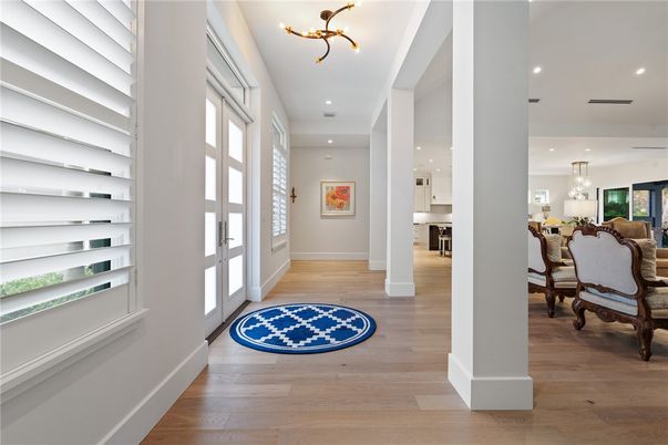 Chandelier, Dining room, Interior, Recessed Lighting, Wood Texture Flooring