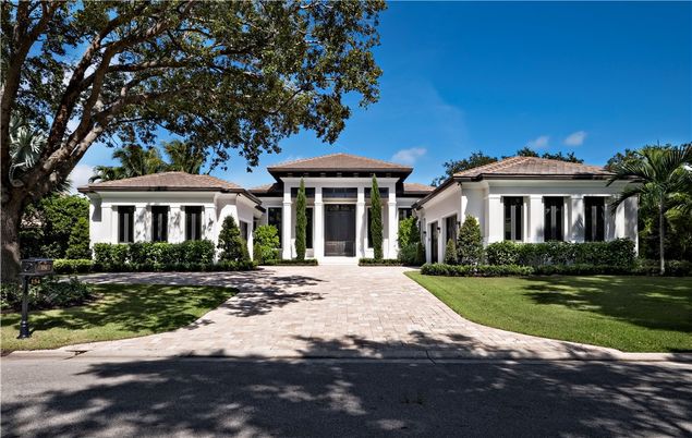 Backyard, Exterior, Facade, Mediterranean
