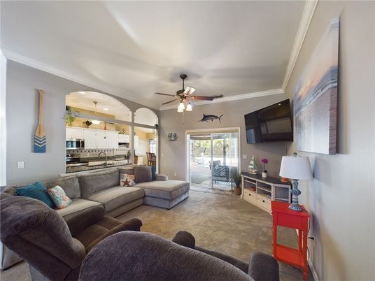Interior, Kitchen, Living room, Stainless Steel Appliances