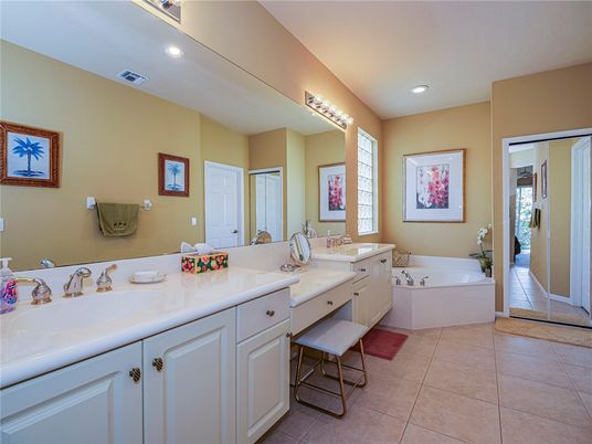 Bathroom, Dual Sink Vanities, Interior, Recessed Lighting