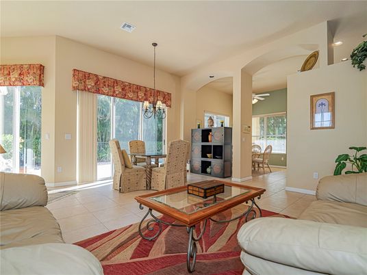 Dining room, Interior, Living room, Pendant Lights