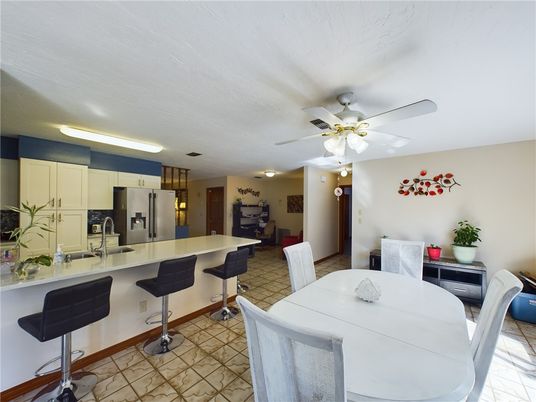 Dining room, Interior, Kitchen, Stainless Steel Appliances