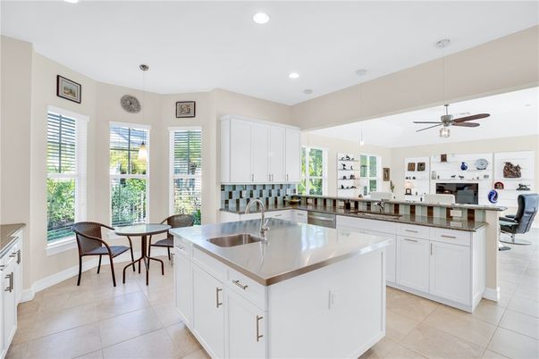 Dining room, Interior, Kitchen, Pendant Lights, Recessed Lighting