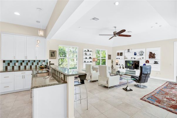 Fireplace, Interior, Living room, Pendant Lights, Recessed Lighting