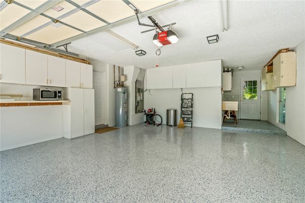 Garage, Interior