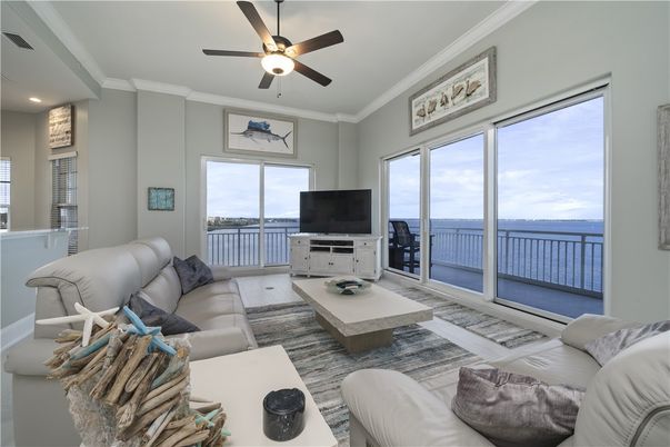 Interior, Living room, Recessed Lighting, Water