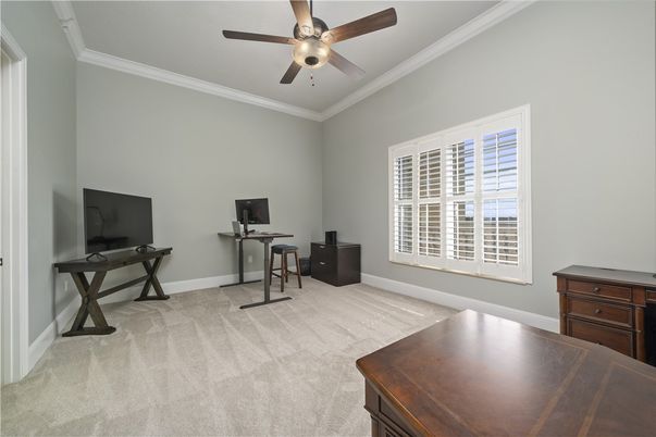Home Office, Interior